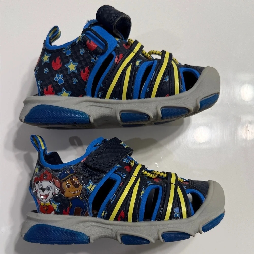 Paw Patrol Toddler Boys Light Up Sport Fisherman Sandals Size 6 Blue Closed Toe